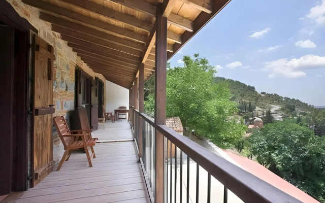 Ambelikos Traditional AgroHotel
