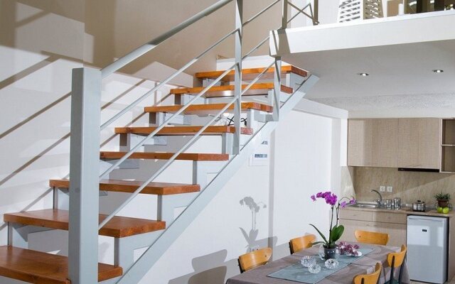 Mary Hotel & Mary Royal Suites