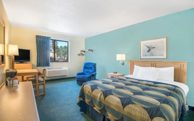 Super 8 Grand Rapids