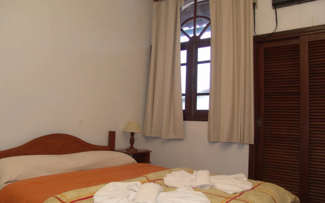 La Alhambra Apart Hotel