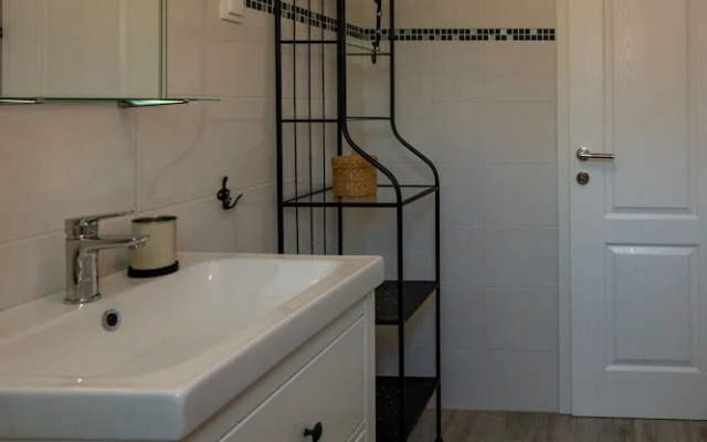 Mobile Home Rock Samphire 2