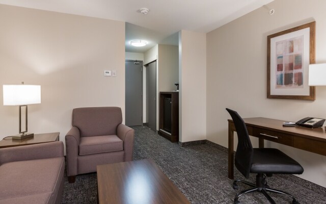 Best Western Plus Chestermere Hotel