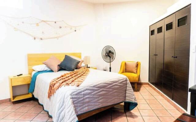 Room in Guest Room - Suite 2 Vena (close to Buses and Supermakets