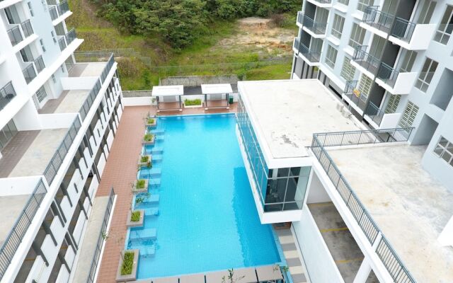 Homestay Casa Mewah at Hijauan Heights