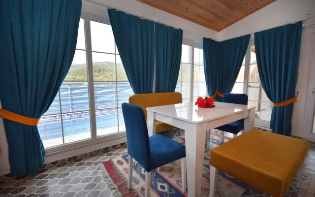 Villa Teo 3 by Helaltatilvillari