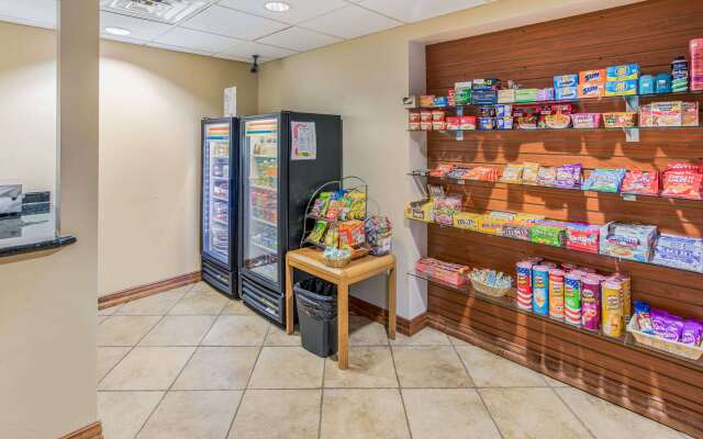 Quality Inn & Suites Downtown