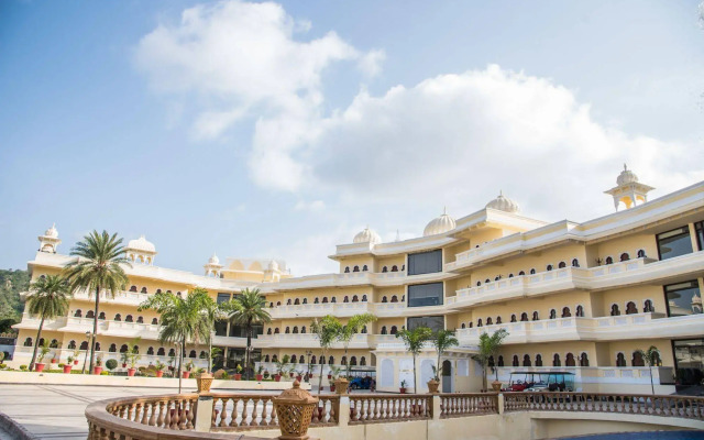 Labh Garh Palace