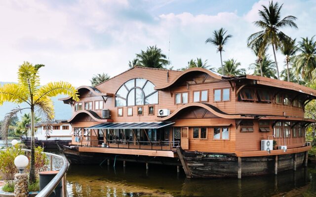 Koh Chang Boat Chalet