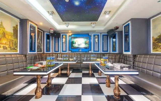 PULLYEAH Hotel