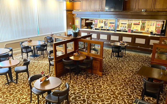 Russ Hill Hotel