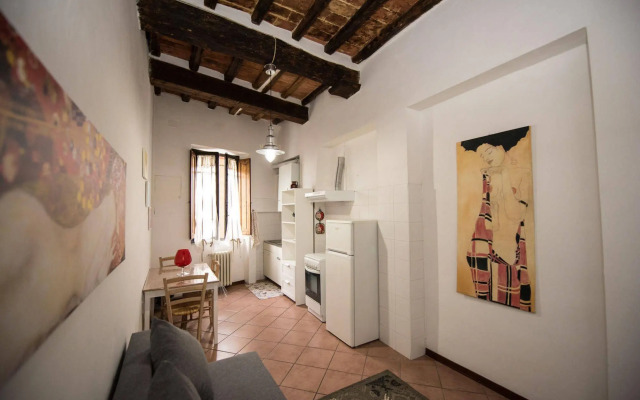 All'ombra della Torre