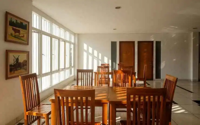 Prime Cailendra Hotel