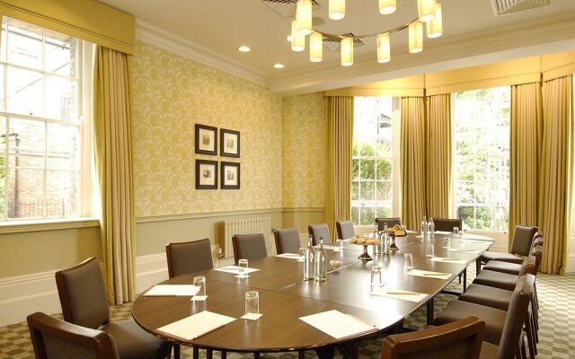 Richmond Park Hotel