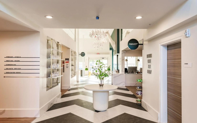 Kompose Boutique Hotel