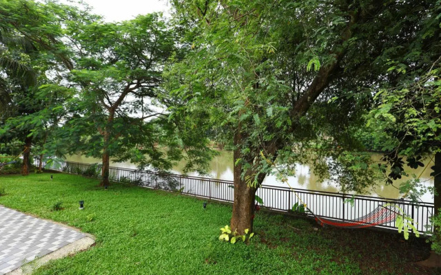 Nadhiyoram River Retreat