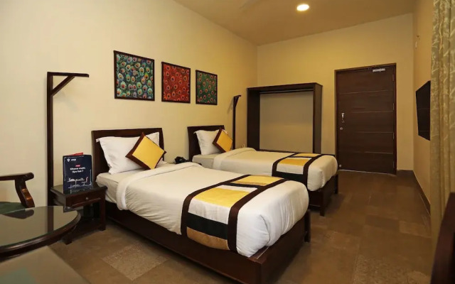 OYO 9366 Hotel Shambhu Villas