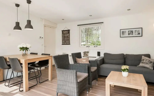 Secluded Bungalow in Laag-soeren With Garden