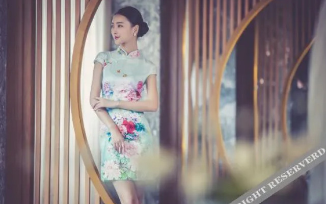 The Jade House · Hongjin