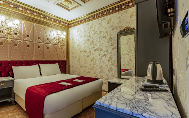 Laleli Blue Marmaray Hotel
