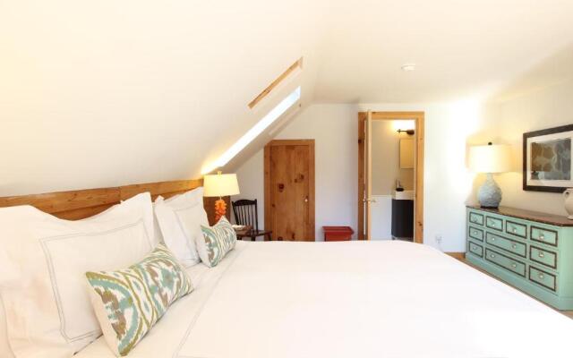 Charles and Charles MV