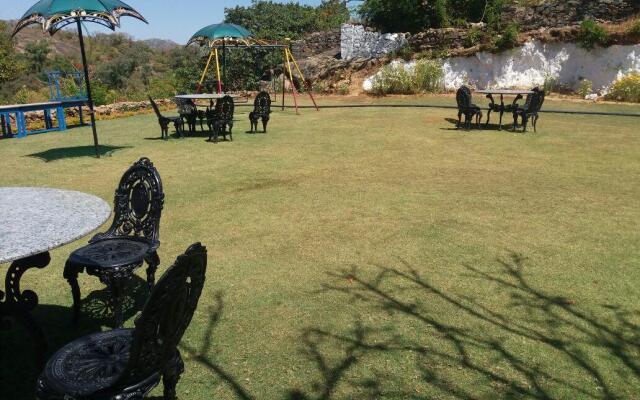 Toppers corner-A Boutique Garden Resort
