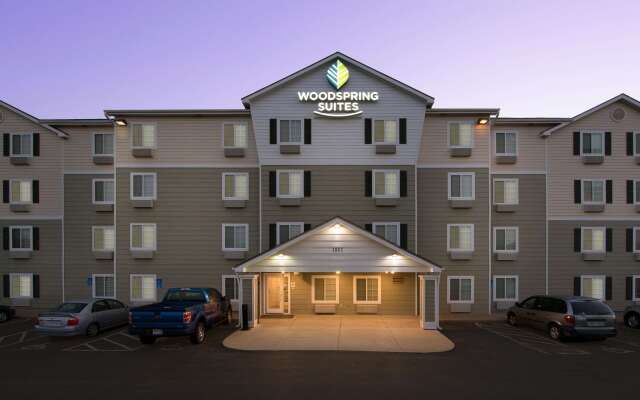 WoodSpring Suites Topeka