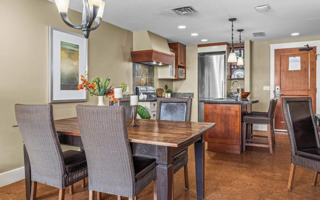 2 Bedroom Condo .Pool .Hot Tub .Gym .Spa