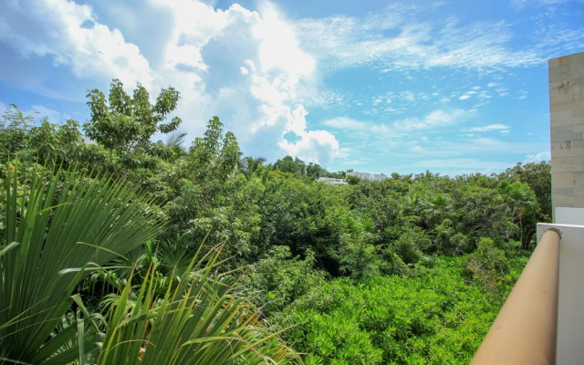 Luxury House Near Akumal Beach by Olahola