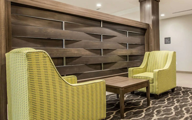 Comfort Inn & Suites