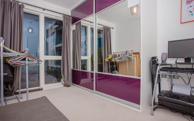 Beautiful Spacious Apartment with Private Balcony