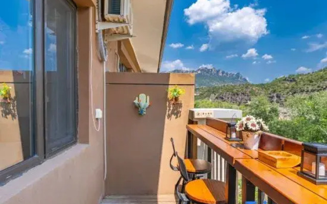 Beijing Weiyie Light Luxury Holiday Villa