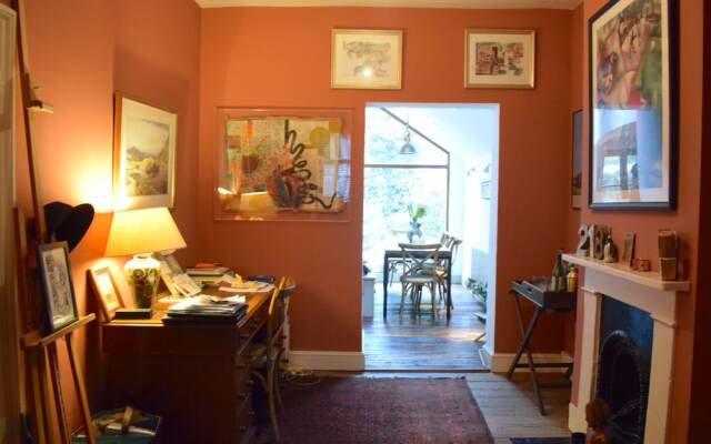 2 Bedroom Family Home In Brixton