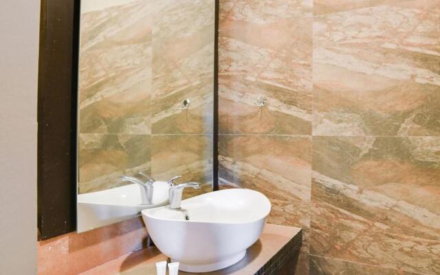 OYO 425 Residences By Sirc (Vaccinated Staff)