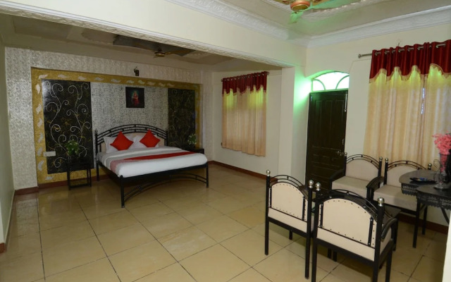 OYO 17368 Ranibagh Palace