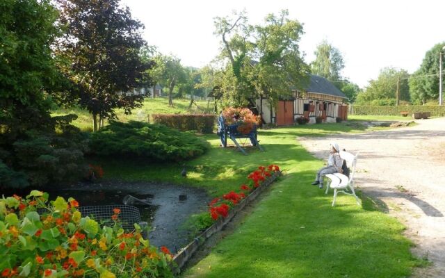 La Ferme Du Pressoir Guest House