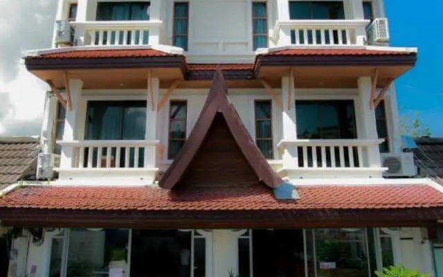 Phuket Holiday Hostel