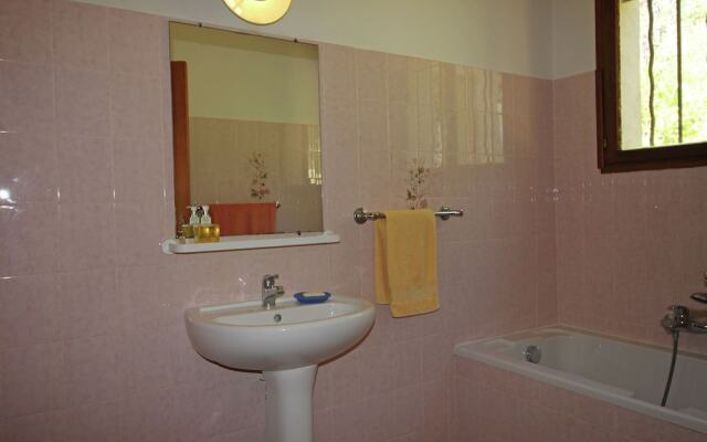 Spacious Villa With Private Pool in the Heart of Provence!