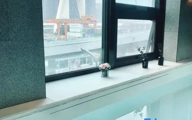 Sfeel Designer Hotel (Chengdu South Railway Station Branch)