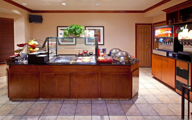 Staybridge Suites Cincinnati North by IHG