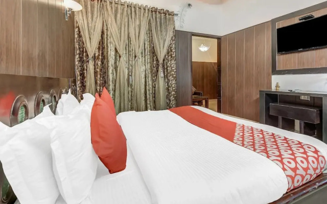 OYO 27999 Hotel Deep