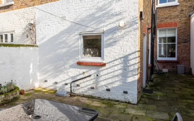 Cosy and Beautiful 2BR Flat Near Battersea Fits 4