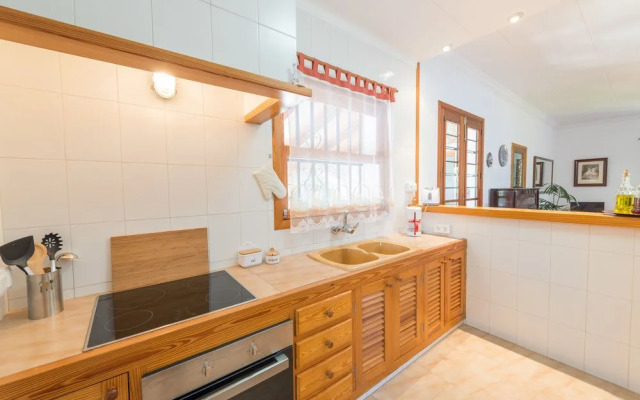 ES Cantó DES Morés