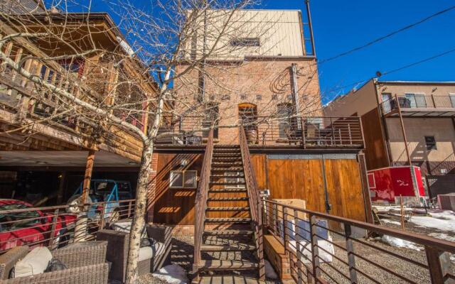 736 Main Street Loft