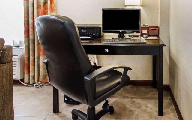 Comfort Inn & Suites