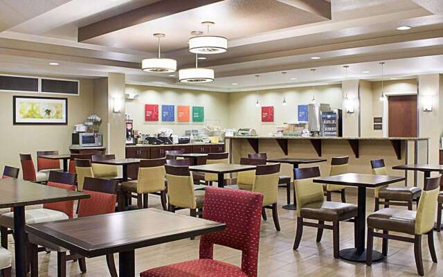 Comfort Suites Minot