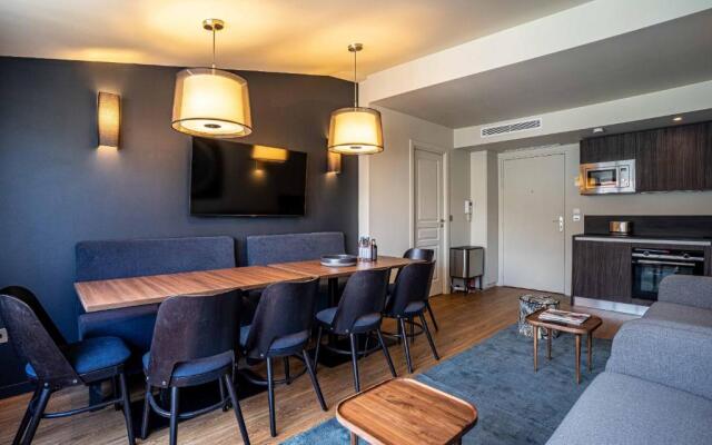 135 - Urban Five Star Apartment in Center of Paris