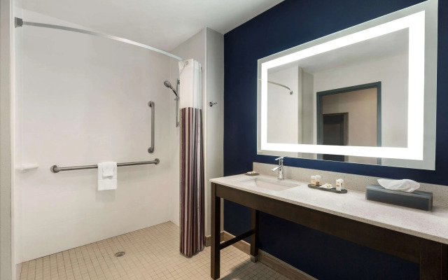 La Quinta Inn & Suites by Wyndham Rock Hill