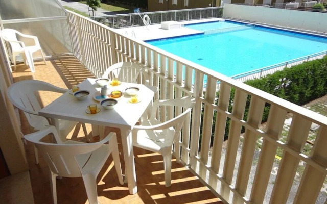 Nice Apartment for 5 People-pool-tv- A C by Beahost Rentals