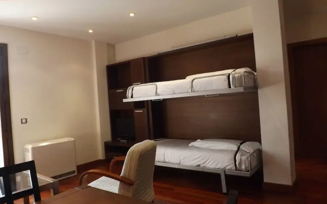 Roca Nevada Suites