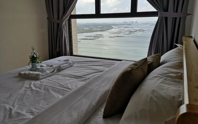 Sea View Homestay @ Country Garden Danga Bay